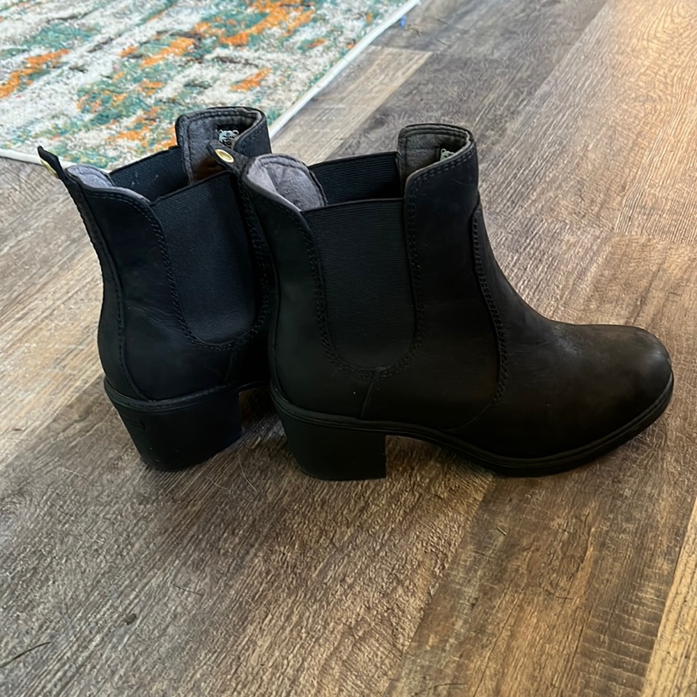 Kodiak Black Chelsea Ankle Boots